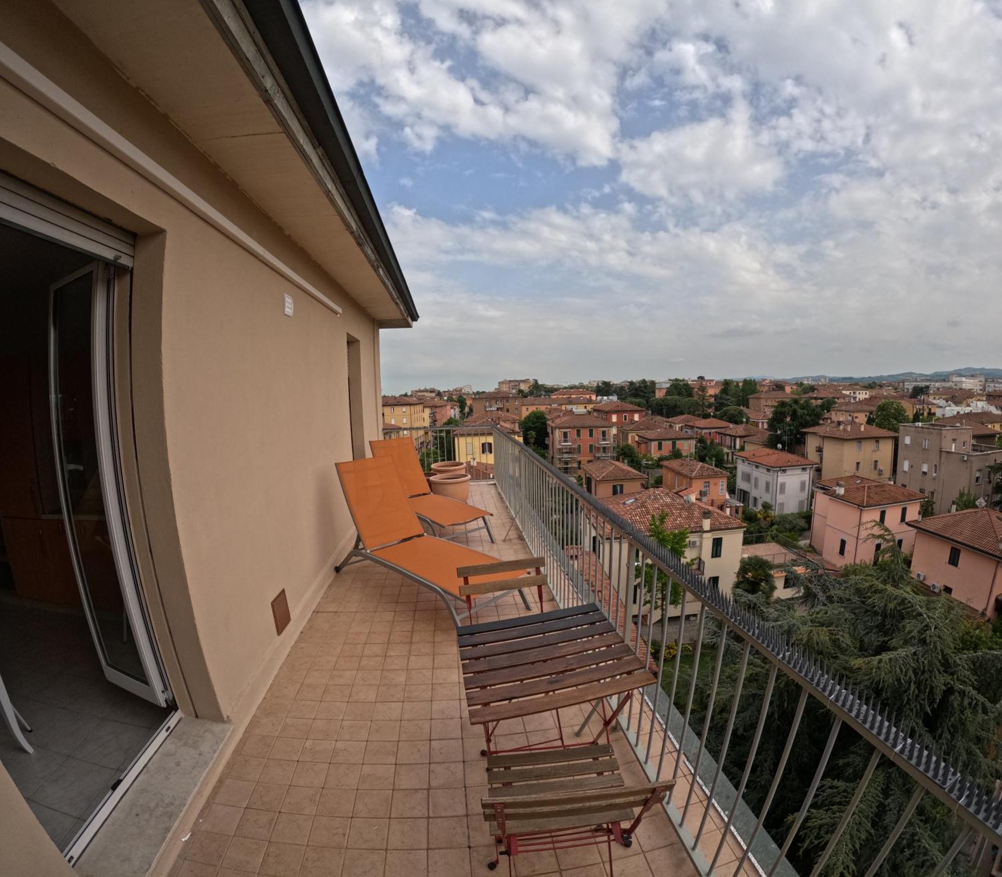 Bellavista Panoramic Terrace Appartamento Con Terrazza Zona Sant Orsola بولونيا المظهر الخارجي الصورة